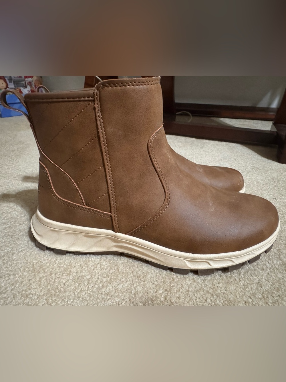 Khombu Brown Faux fur lined Boots with Off-White Sole